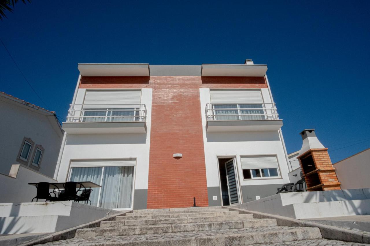 8 Rodrigues Family House - Villa With Patio Nazaré Exterior foto