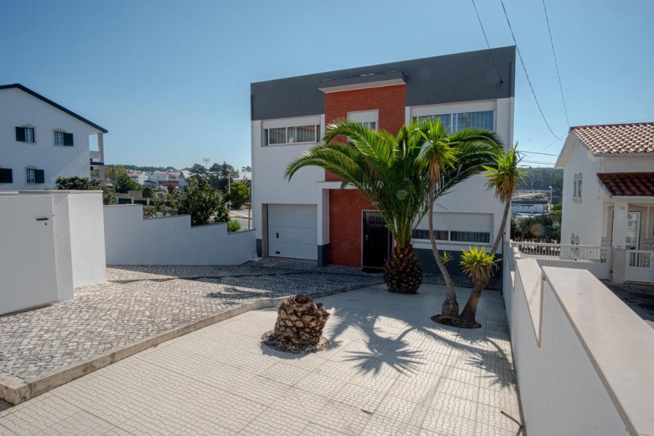 8 Rodrigues Family House - Villa With Patio Nazaré Exterior foto